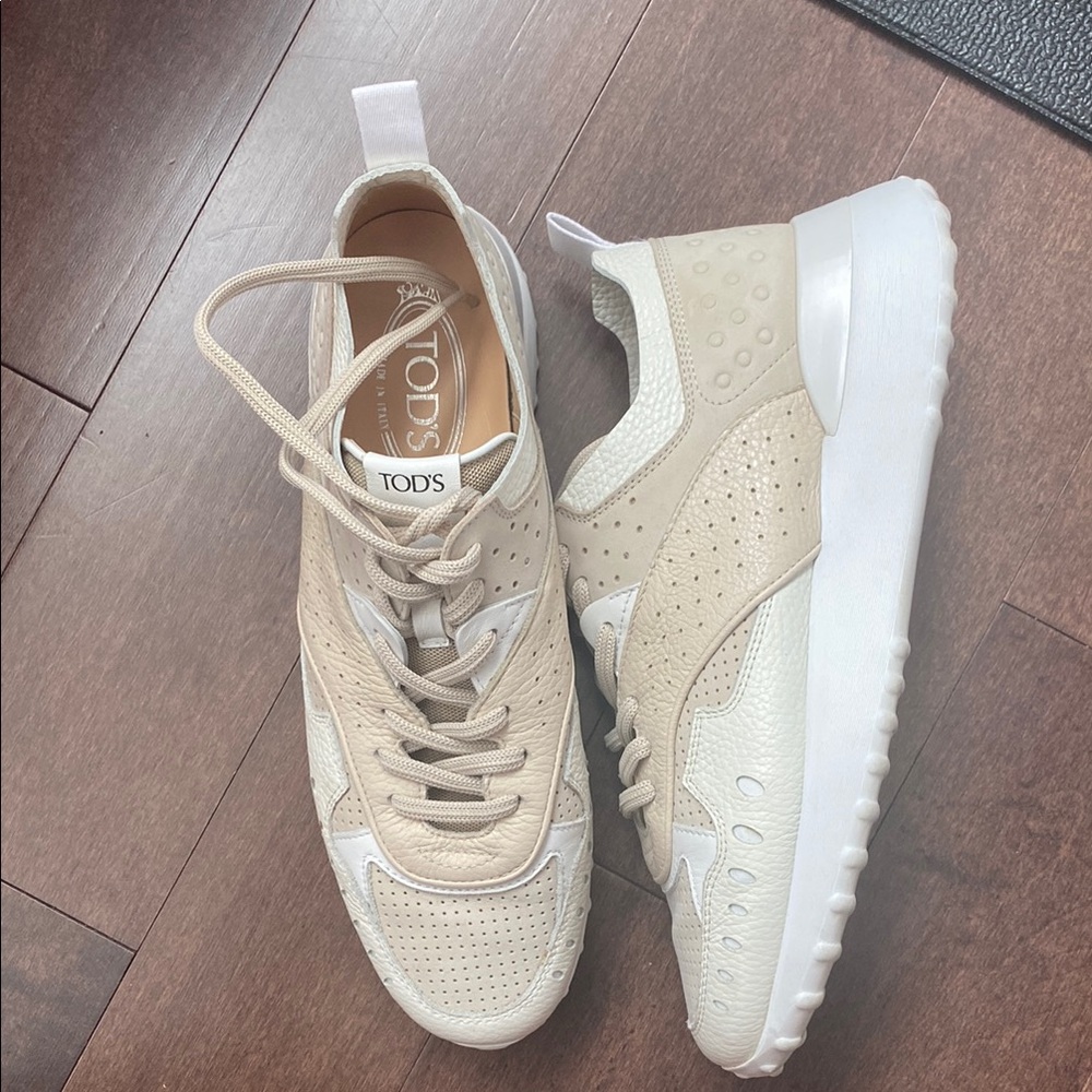 TOD'S Women's Beige Sneakers - Worn Once